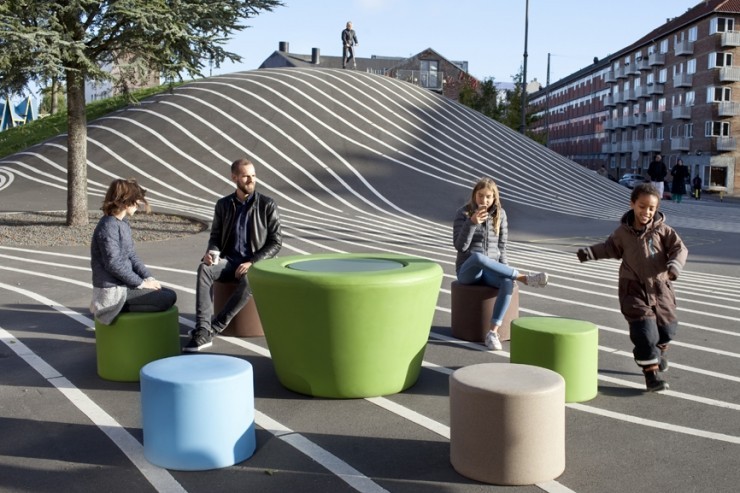 Loop Cone tafel is geschikt voor binnen en buiten