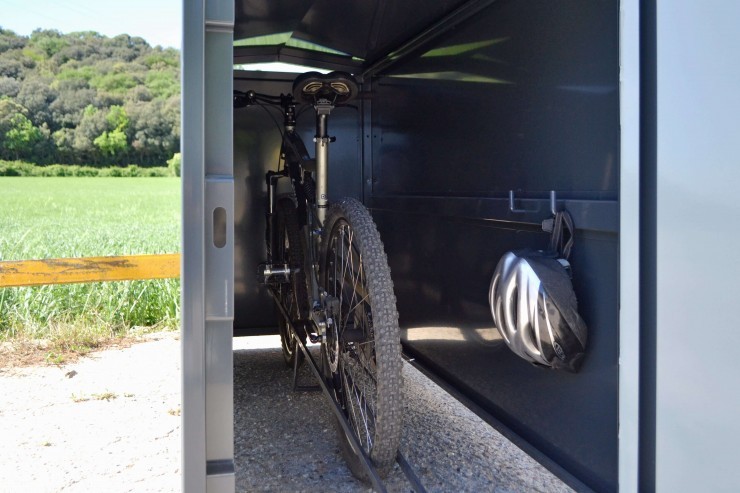 Box fietskluis - biedt ruimte aan 1 of 2 fietsen Box fietskluis - biedt ruimte aan 1 of 2 fietsen