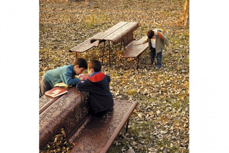 El Poeta Bank voor in parken, pleinen en andere buitenruimtes El Poeta Bank voor in parken, pleinen en andere buitenruimtes