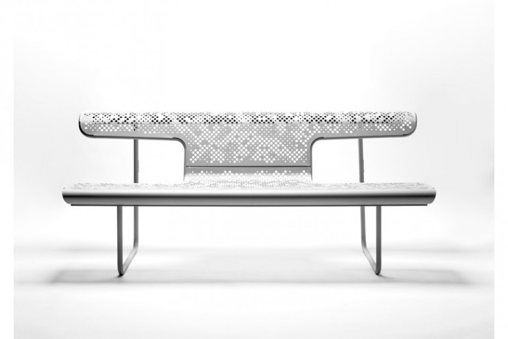 El Poeta Bank in zilvergrijze kleur El Poeta Bank in zilvergrijze kleur