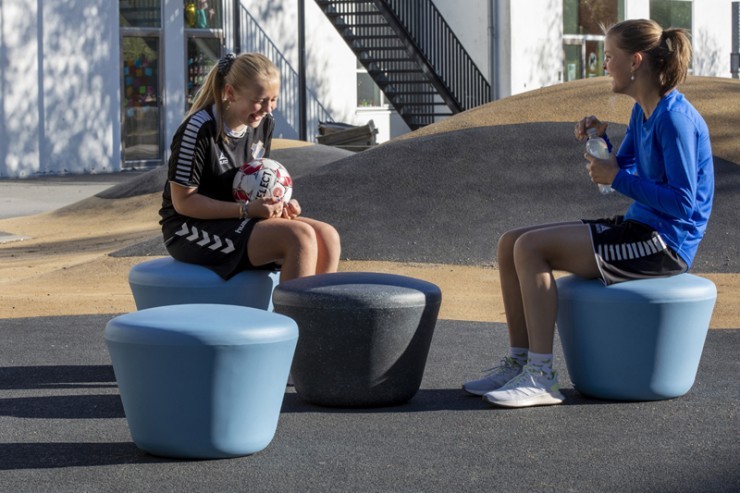 Loop Up zitelement - Kindvriendelijk door veilig afgeronde vormen Loop Up zitelement - Kindvriendelijk door veilig afgeronde vormen