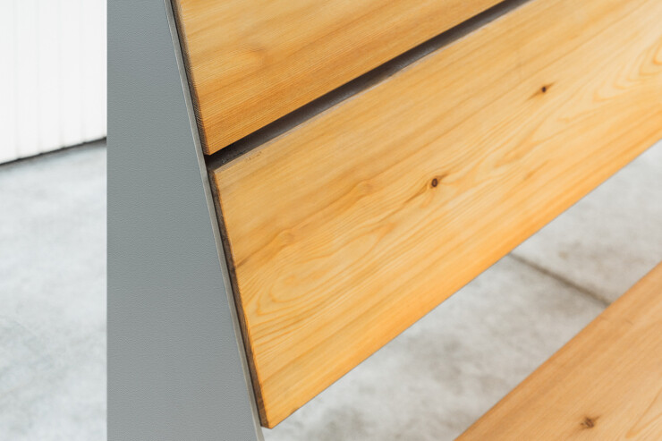 Hey bank - origineel en ergonomisch voor de openbare ruimte Hey bank - origineel en ergonomisch voor de openbare ruimte