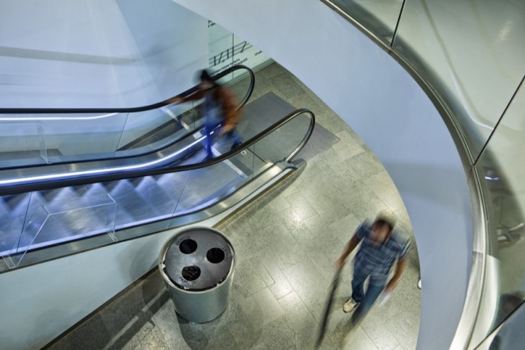 Hinken afvalbak voor winkelcentra, kantoren, en de openbare ruimte Hinken afvalbak voor winkelcentra, kantoren, en de openbare ruimte