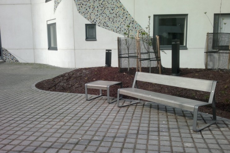 La Superfine tafel is zeer geschikt voor binnen en buiten La Superfine tafel is zeer geschikt voor binnen en buiten