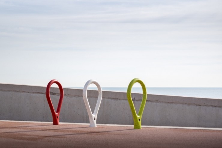 Loclock fietsbeugel voorkomt schade aan de fietsen Loclock fietsbeugel voorkomt schade aan de fietsen