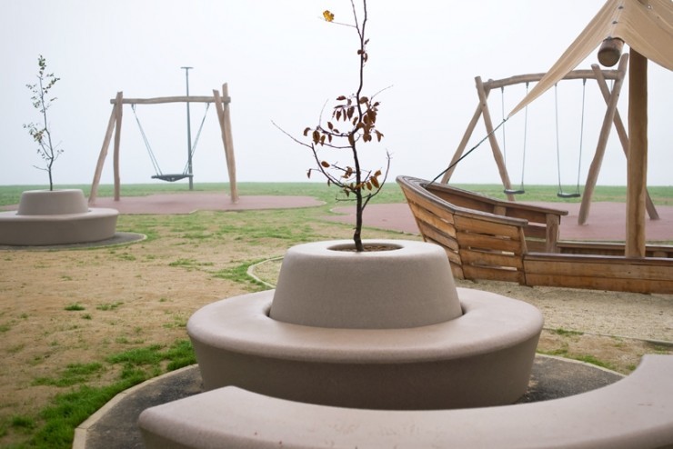 Loop Bank Rond met Rugleuning ook met plantenbak Loop Bank Rond met Rugleuning ook met plantenbak