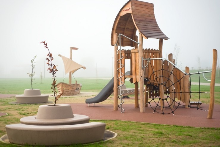 Loop Bank Rond met Rugleuning bij speeltuinen en parken Loop Bank Rond met Rugleuning bij speeltuinen en parken