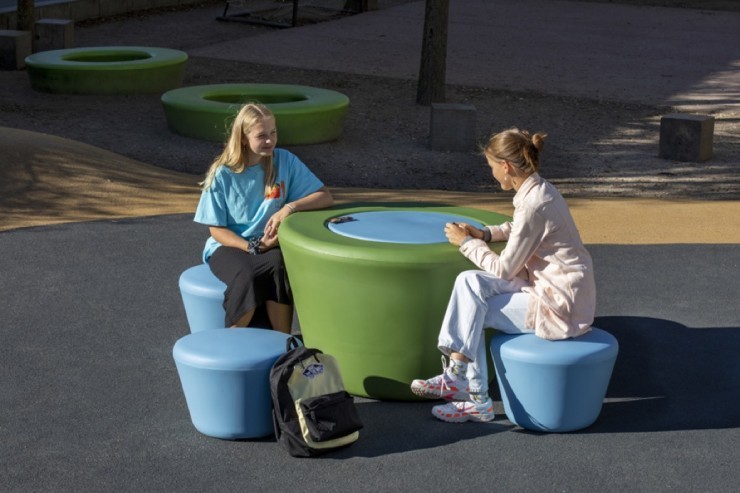 Loop Picknicktafel Up met poefjes en zitjes