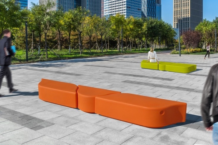 Lungo banken voor op openbare pleinen Lungo banken voor op openbare pleinen