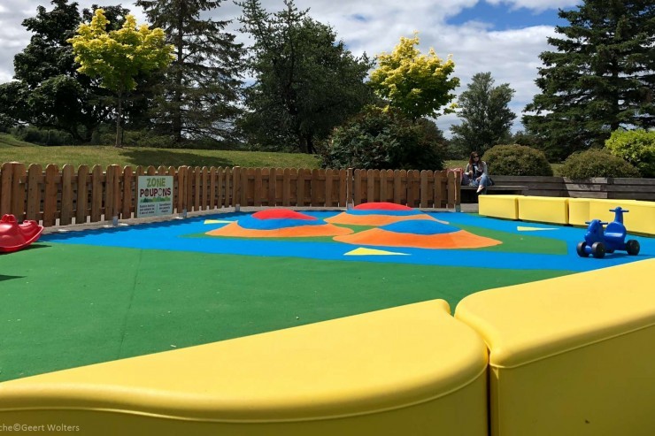 Lungo bank voor kinderopvang en schoolpleinen Lungo bank voor kinderopvang en schoolpleinen