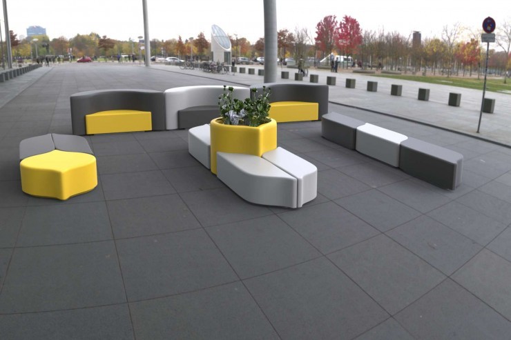 Lungo bank met plantenbak en moderne uitstraling Lungo bank met plantenbak en moderne uitstraling