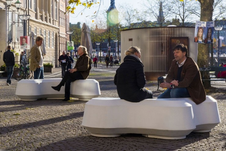 Obstruct zitelement nodigt uit om te zitten en relaxen
