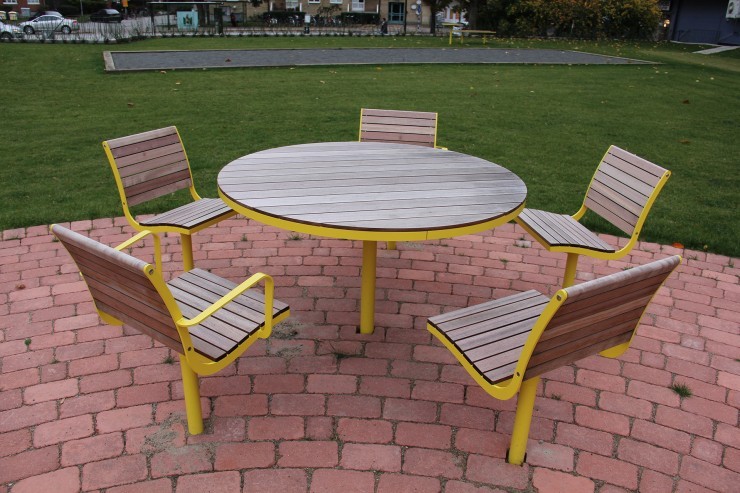 Parco stoel stijlvolle zitplek waar aan men kan samenkomen en uitrusten