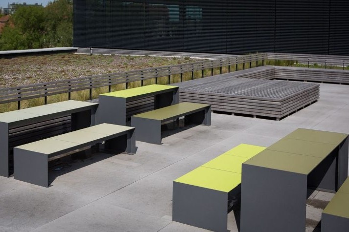 Passepartout HPL Tafel voor een sfeervolle maar moderne uitstraling