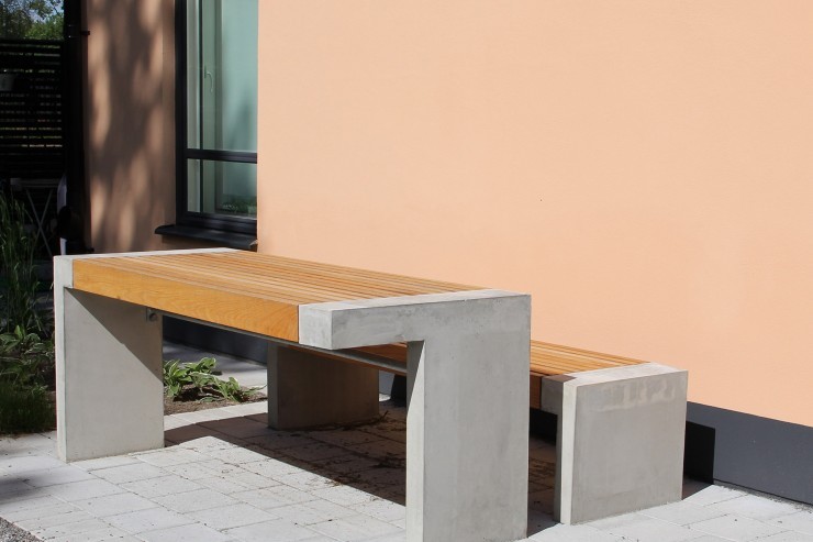 Paxa tafel geschikt voor de openbare binnen- en buitenruimte Paxa tafel geschikt voor de openbare binnen- en buitenruimte