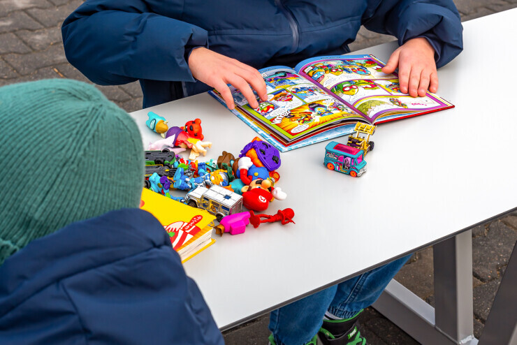 Picknicktafel voor kinderen - met lage zitting en tafelblad Picknicktafel voor kinderen - met lage zitting en tafelblad