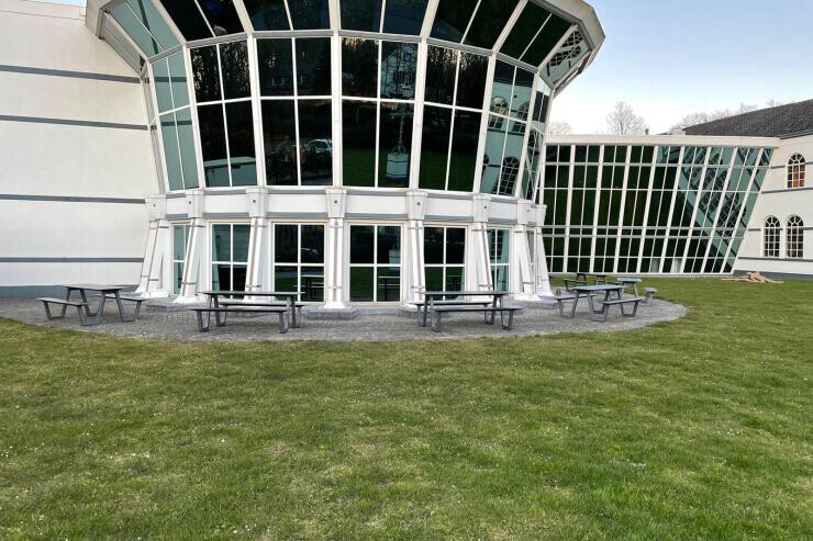 Picnic HPL Picknicktafels voor citizenM Hotel in Voorschoten Picnic HPL Picknicktafels voor citizenM Hotel in Voorschoten