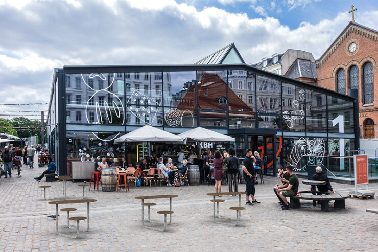 Heerlijk een terrasje pakken op de P,ateau Picknicktafels Duo Heerlijk een terrasje pakken op de P,ateau Picknicktafels Duo