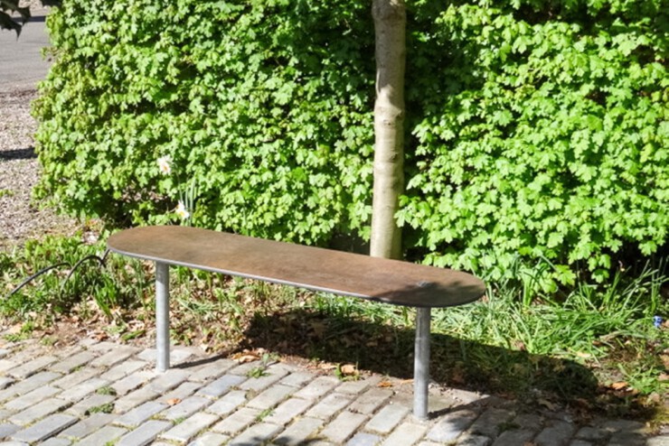 Plateau bank in kleur cortenstaal
