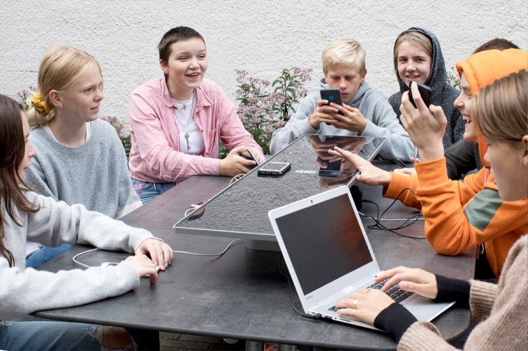 Met de ‘SunHub’ wordt de Plateau Picnicktafel een echte sociale 'hub'