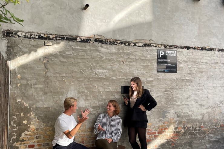 Plateau zitelement als sociale ontmoetingsplek Plateau zitelement als sociale ontmoetingsplek