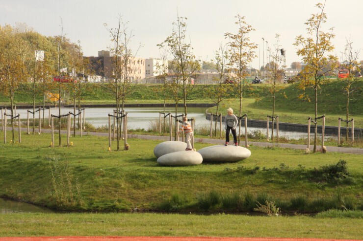 Betonnen landschapselement Rudolph voor ontmoeting en ontspanning Betonnen landschapselement Rudolph voor ontmoeting en ontspanning