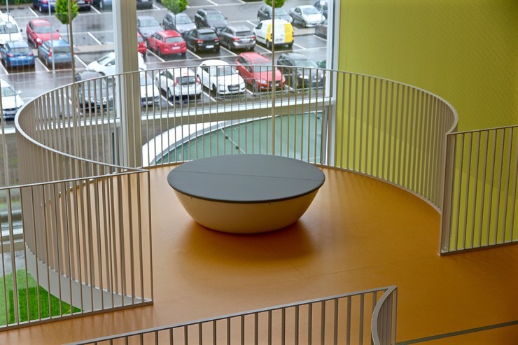 Saturnus zitelement voor entree’s, wachtkamers, kantoren, bedrijven en pleinen Saturnus zitelement voor entree’s, wachtkamers, kantoren, bedrijven en pleinen