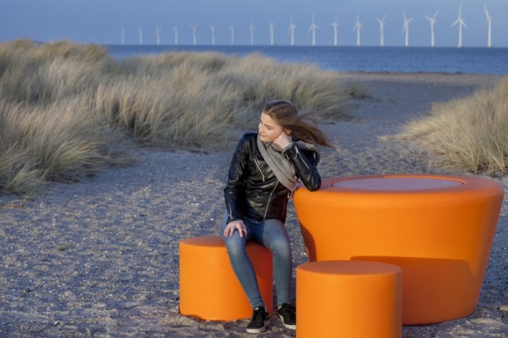 Loop Cone tafel is bestand tegen ieder weertype Loop Cone tafel is bestand tegen ieder weertype