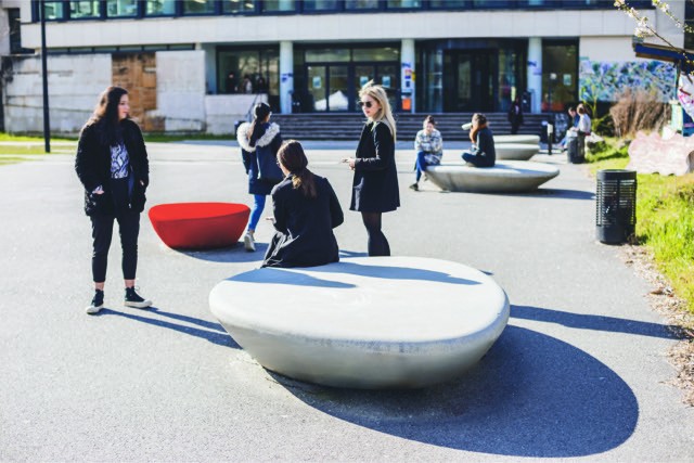 Supercell zitelementen - voor op het schoolplein Supercell zitelementen - voor op het schoolplein