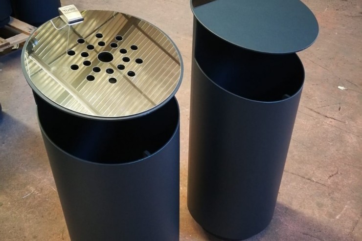 Tubo afvalbak voor in het winkelcentrum of openbare gelegenheden Tubo afvalbak voor in het winkelcentrum of openbare gelegenheden