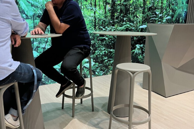 Gatsby statafel verhoogt de gezelligheid Gatsby statafel verhoogt de gezelligheid