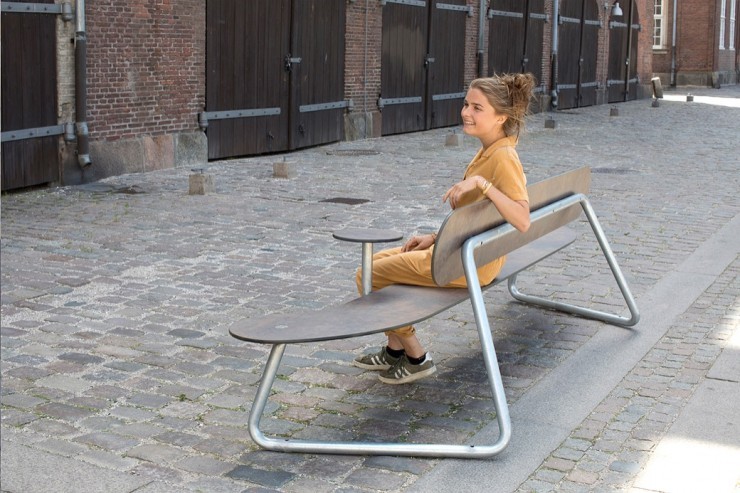 Plateau Bank Rugleuning nodigt uit om te zitten Plateau Bank Rugleuning nodigt uit om te zitten