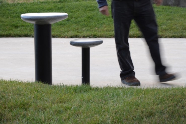 Cell tafel en kruk zijn geschikt voor binnen en buiten