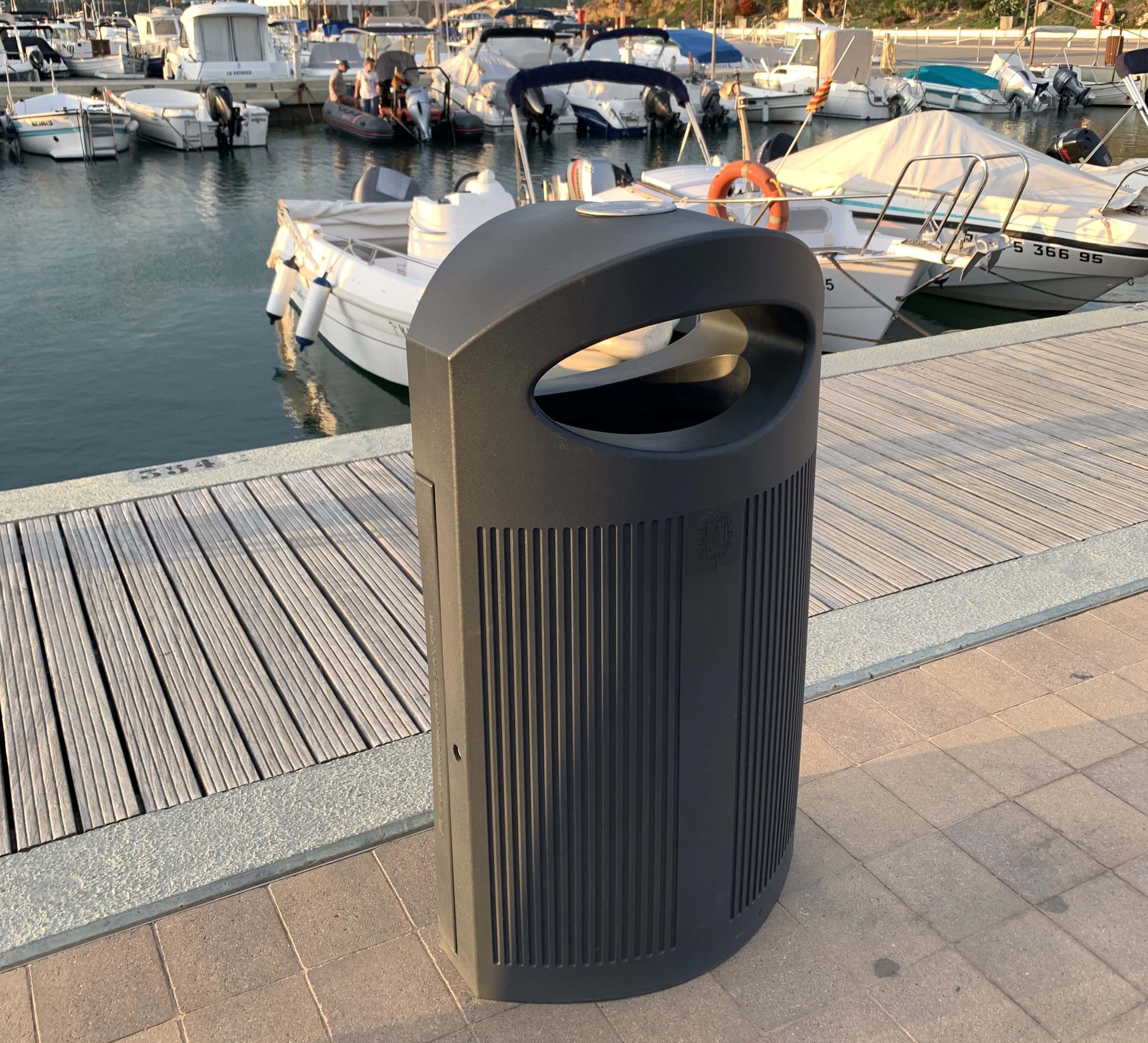 Ruime afvalbak Ibiza voor  in wandelgebieden