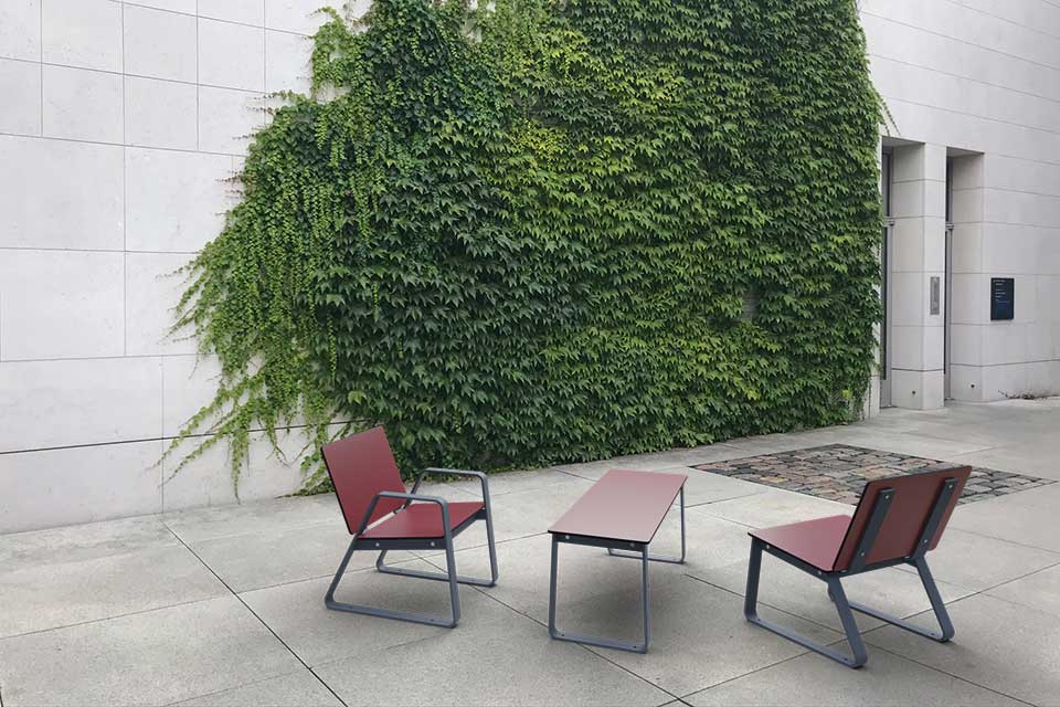 Bibi tafel met stoelen - voor buiten en binnen