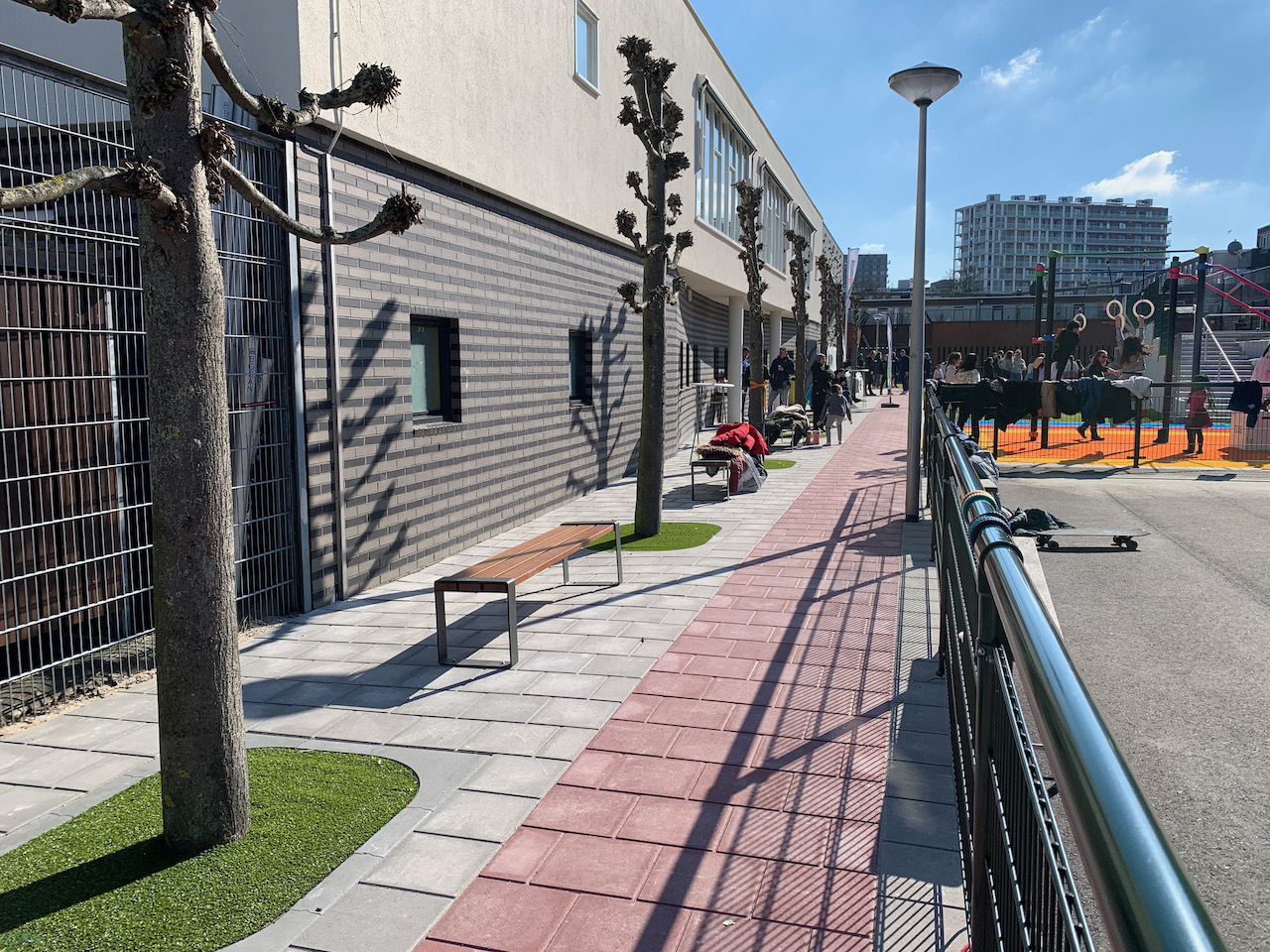 Marina parkbank past naadloos in iedere openbare ruimte
