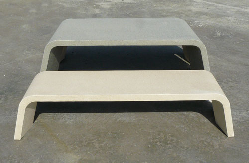 Mimetic tafel van beton voor de openbare ruimte