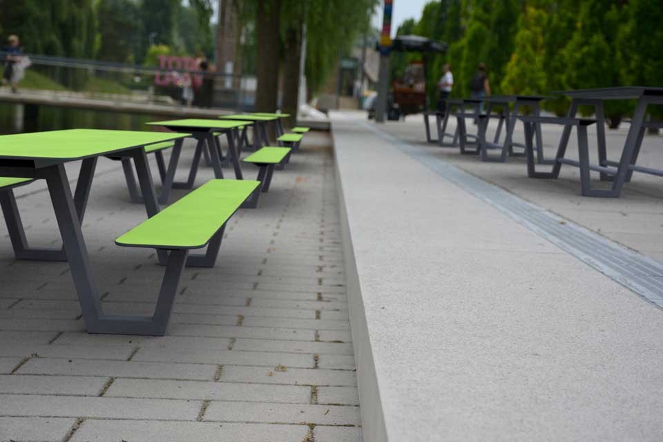 Picnic HPL picknicktafel - voor de (openbare) binnen- en buitenruimte Picnic HPL picknicktafel - voor de (openbare) binnen- en buitenruimte