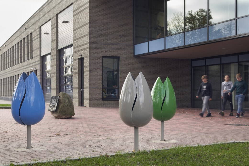 Meubilair met natuurlijke uitstraling voor groene school in Emmen