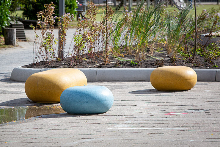 Speelobjecten met meer kleur op het Eendenplein 