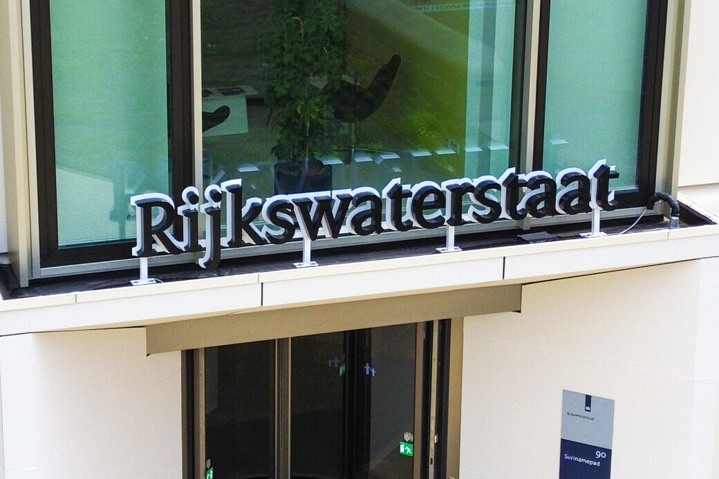 Gerecycled meubilair voor dakterras Rijkswaterstaat Haarlem