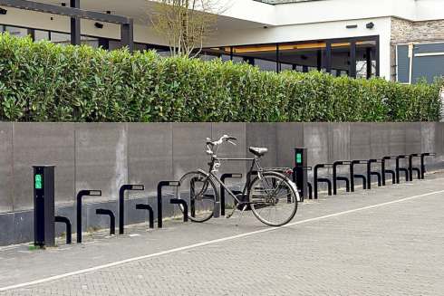 Modern fietsenrek voor Van der Valk Hotel