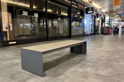 Nieuw meubilair voor gerenoveerd winkelcentrum ‘t SAV 